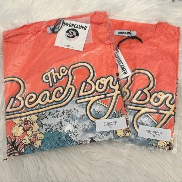 Daydreamer Beach Boy Tee - Picture 7 of 7